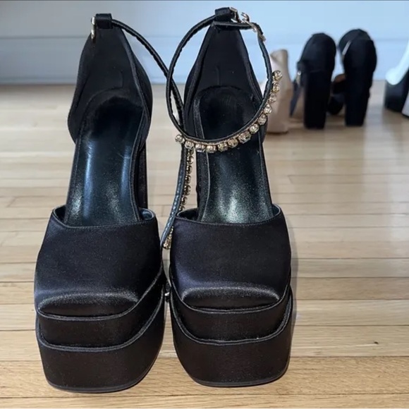 Fale Versace Platform heels - Picture 1 of 5